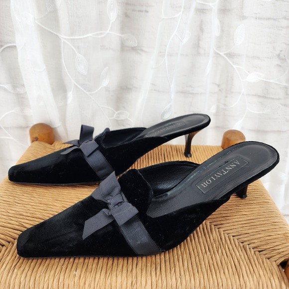 Vtg Ann Taylor Heels 9.5 Witchy Velvet Bow 90s Kitten Heel Gothic Whimsigoth - Picture 2 of 10